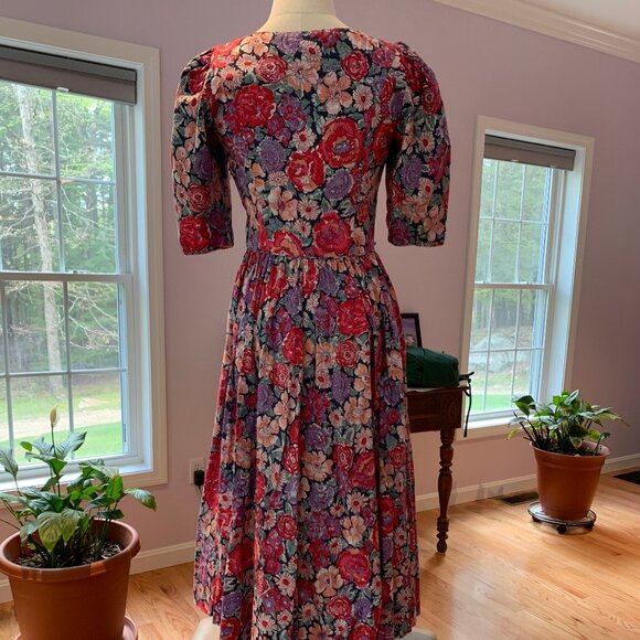 Vintage Laura Ashley scoop neck red floral dress US 10 - Picture 5 of 8